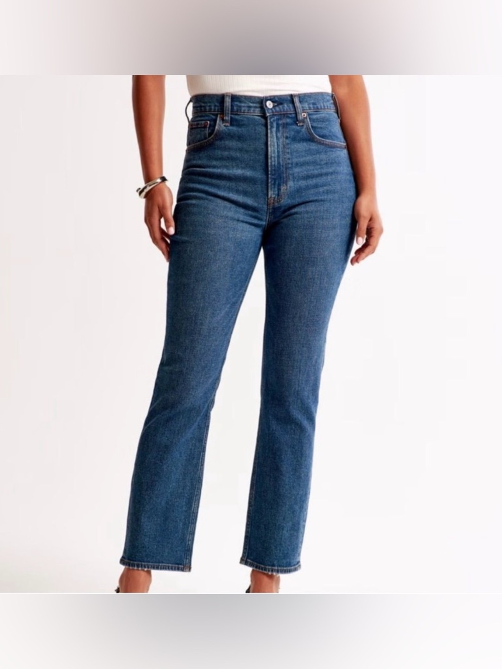 Abercrombie Ultra High Rise Ankle Straight Jean Medium Blue, Size 33 Short